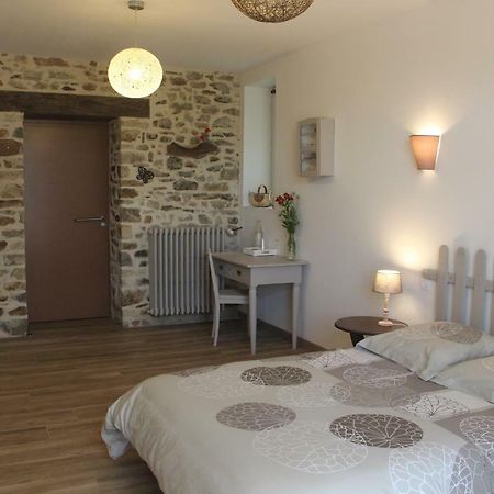 Chambres Aux Bonnes Herbes Bais  Luaran gambar