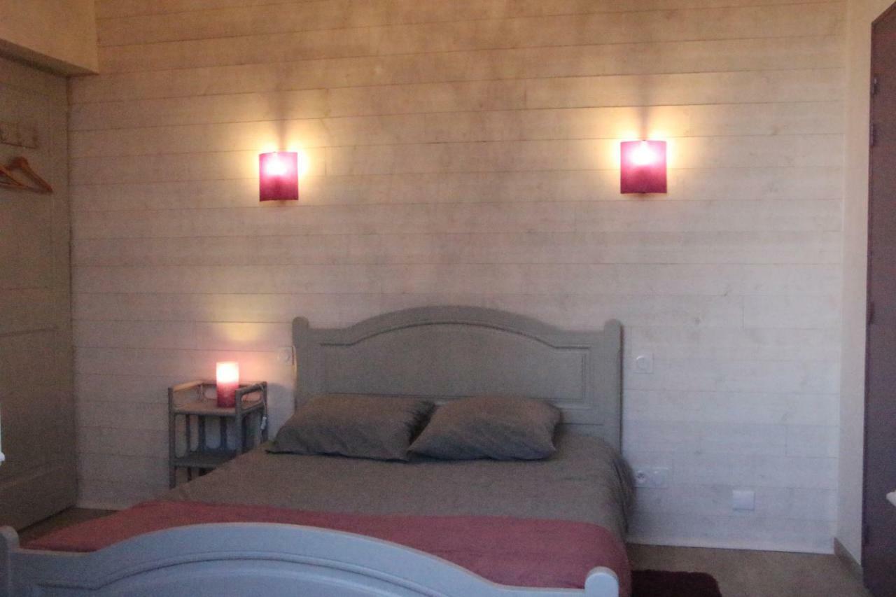 Chambres Aux Bonnes Herbes Bais  Luaran gambar
